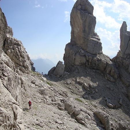 Fabbricato Indipendente Centro Appartement Lozzo Cadore Buitenkant foto