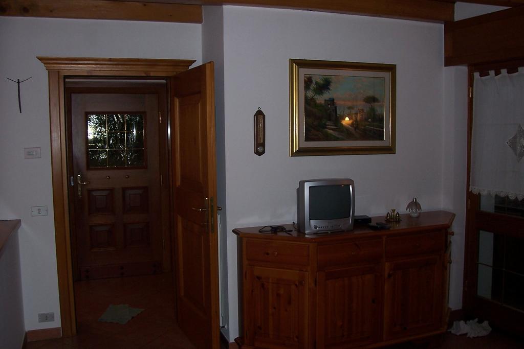 Fabbricato Indipendente Centro Appartement Lozzo Cadore Kamer foto